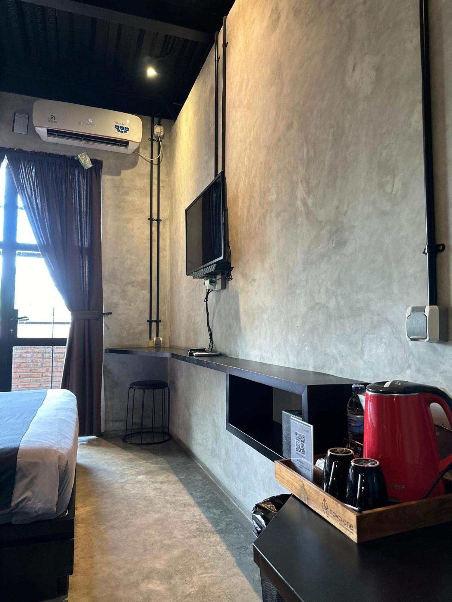 Hotel Nava One Semarang Exterior foto
